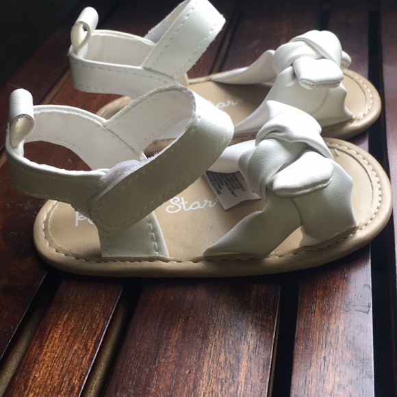 6-9 Month sandals. Worn a couple of times - Picture 2 of 3